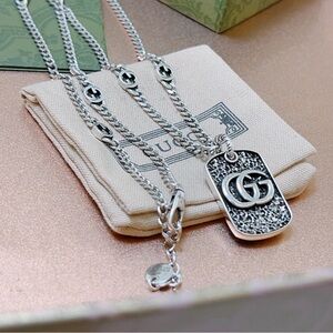 Gucci Silver Chain with Textured Pendant